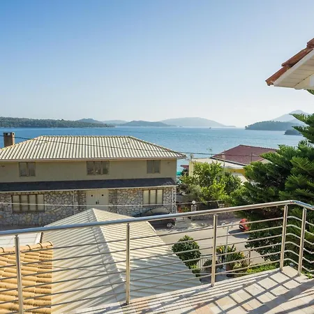 Oikia Demetria Lefkas 펜션 *